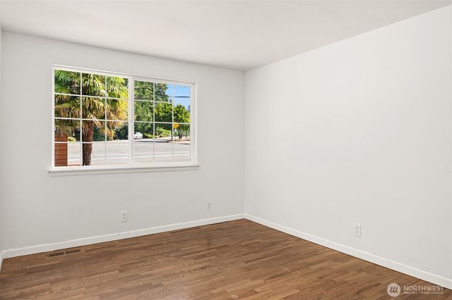 15201 Simonds Road NE, Kenmore, WA 98028