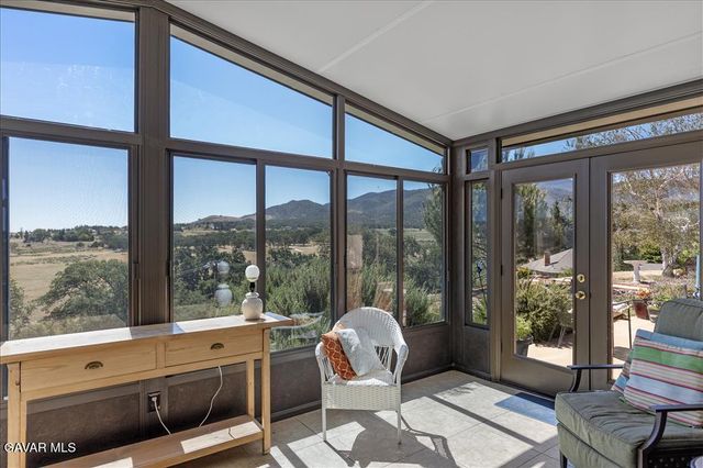 20476 Old Town Road, Tehachapi, CA 93561