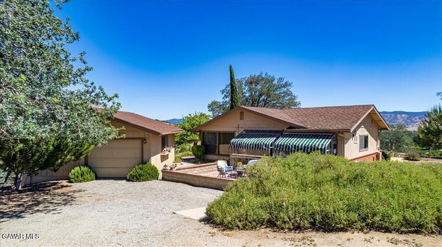 20476 Old Town Road, Tehachapi, CA 93561