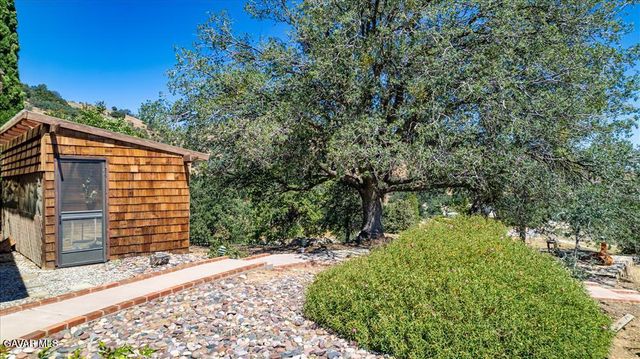 20476 Old Town Road, Tehachapi, CA 93561