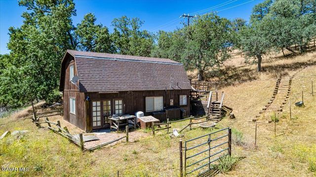 20476 Old Town Road, Tehachapi, CA 93561