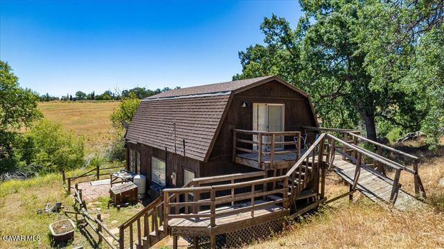 20476 Old Town Road, Tehachapi, CA 93561