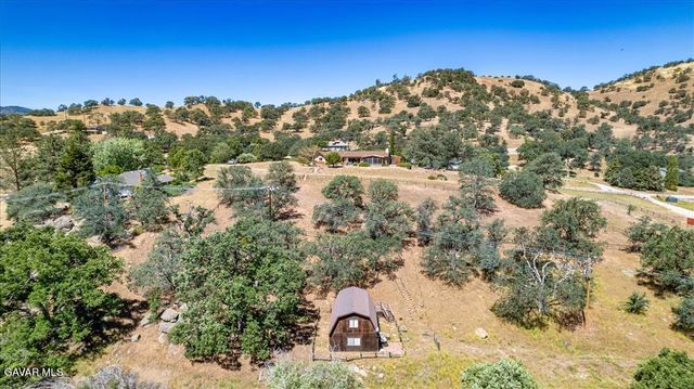 20476 Old Town Road, Tehachapi, CA 93561