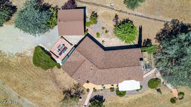 20476 Old Town Road, Tehachapi, CA 93561