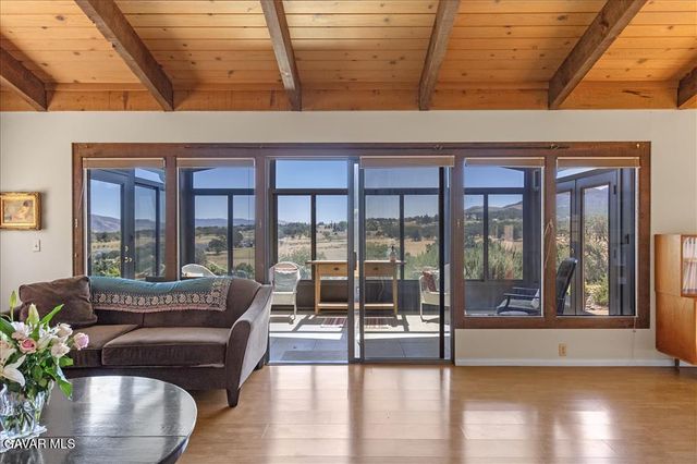 20476 Old Town Road, Tehachapi, CA 93561