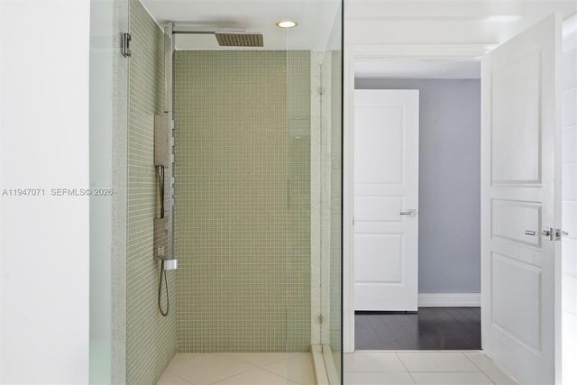 1250 Ocean Dr PH1, Miami Beach, FL 33139