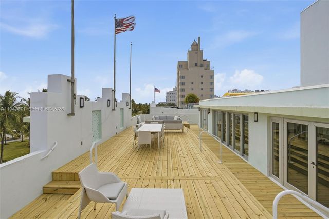 1250 Ocean Dr PH1, Miami Beach, FL 33139