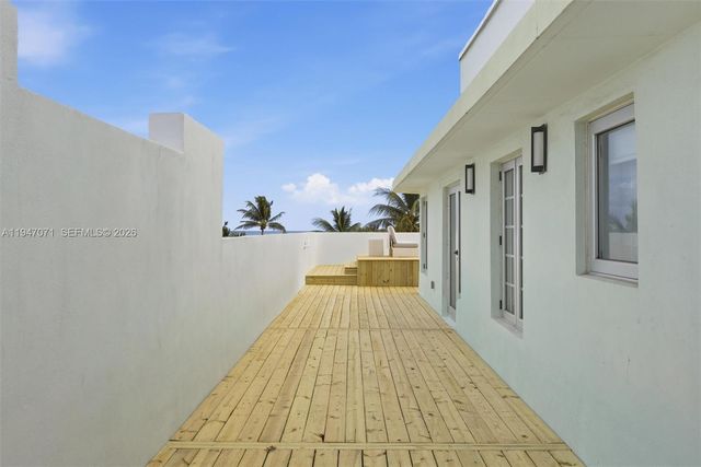 1250 Ocean Dr PH1, Miami Beach, FL 33139