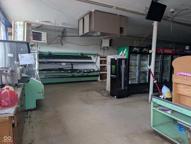 1909 W 8th Street, Anderson, IN 46016