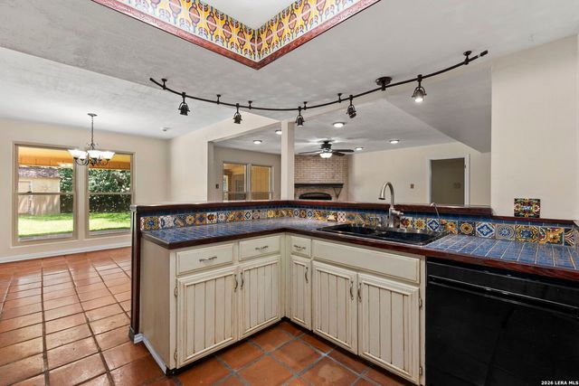 2807 BURNT OAK ST, San Antonio, TX 78232
