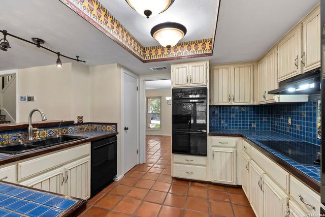 2807 BURNT OAK ST, San Antonio, TX 78232