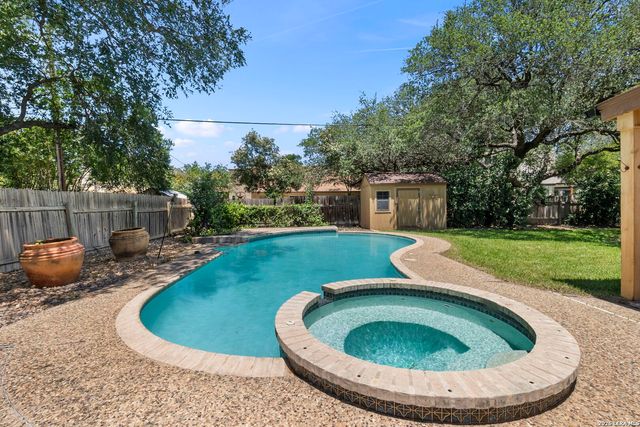 2807 BURNT OAK ST, San Antonio, TX 78232