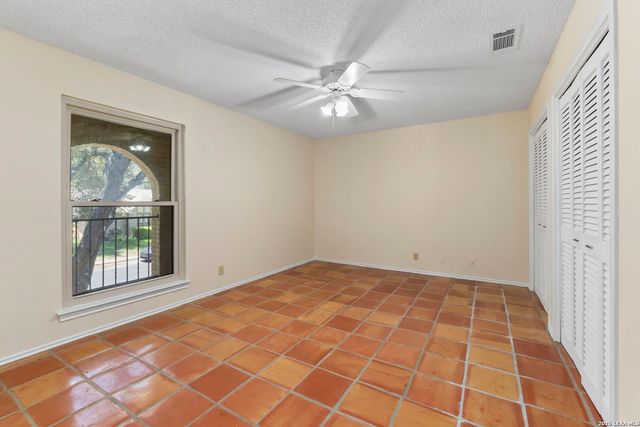 2807 BURNT OAK ST, San Antonio, TX 78232