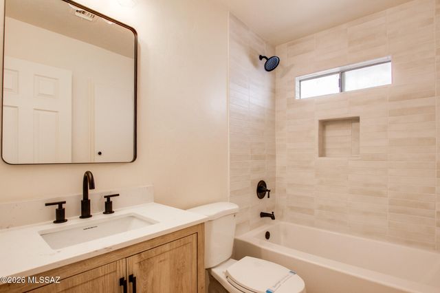 3241 S Lloyd Vista, Tucson, AZ 85713