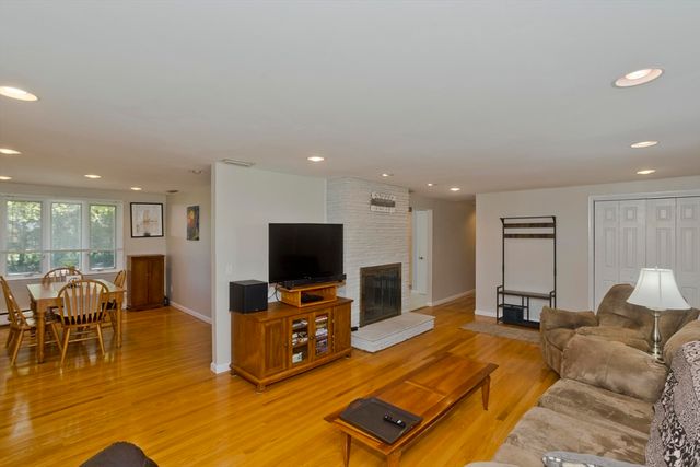 54 Sterling Rd., Holyoke, MA 01040