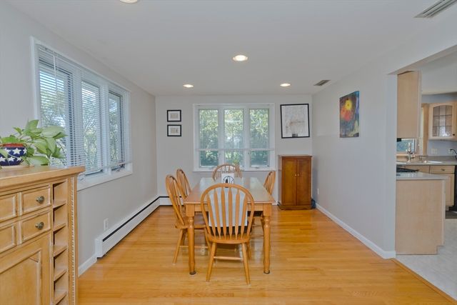 54 Sterling Rd., Holyoke, MA 01040