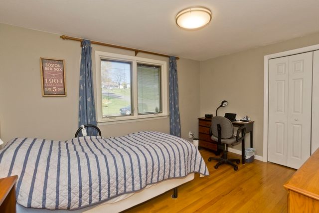 54 Sterling Rd., Holyoke, MA 01040