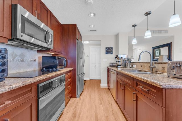 3800 Hillcrest Dr 511, Hollywood, FL 33021