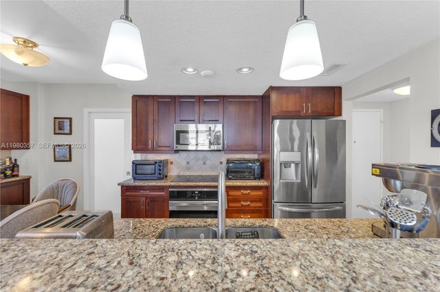 3800 Hillcrest Dr 511, Hollywood, FL 33021