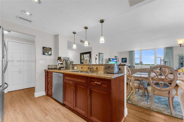 3800 Hillcrest Dr 511, Hollywood, FL 33021