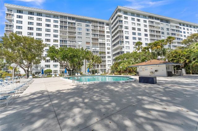 3800 Hillcrest Dr 511, Hollywood, FL 33021