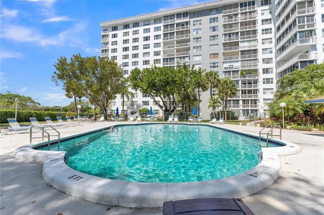 3800 Hillcrest Dr 511, Hollywood, FL 33021