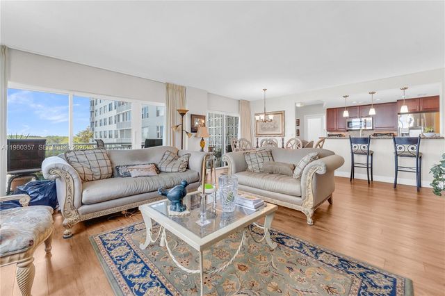 3800 Hillcrest Dr 511, Hollywood, FL 33021