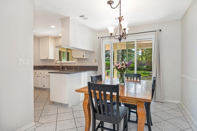 609 Willow Creek Dr, Folsom, CA 95630