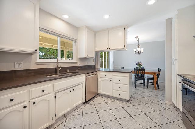 609 Willow Creek Dr, Folsom, CA 95630