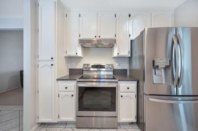 609 Willow Creek Dr, Folsom, CA 95630