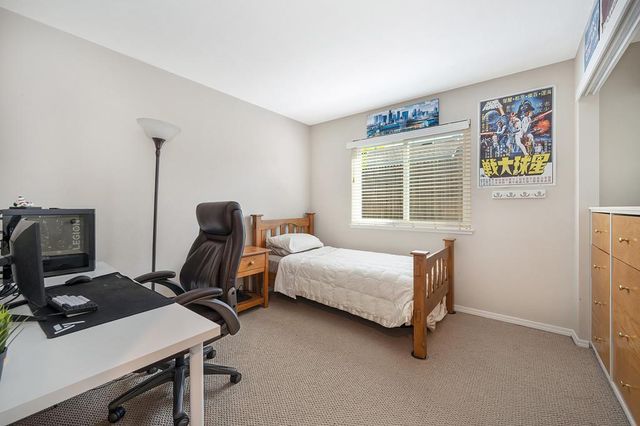 609 Willow Creek Dr, Folsom, CA 95630