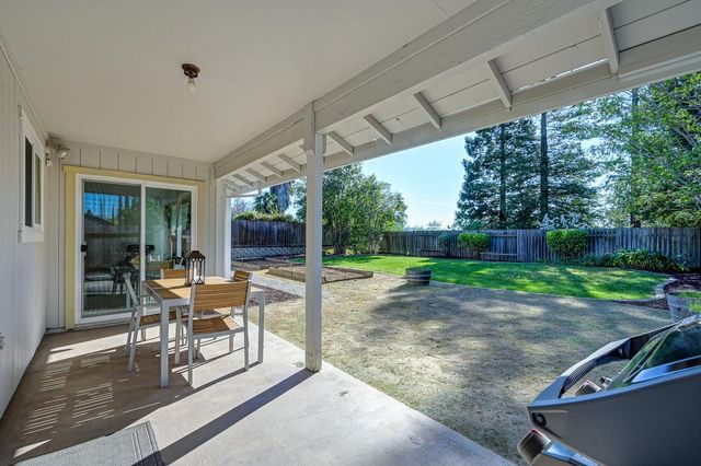 609 Willow Creek Dr, Folsom, CA 95630