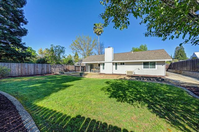 609 Willow Creek Dr, Folsom, CA 95630