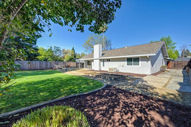 609 Willow Creek Dr, Folsom, CA 95630