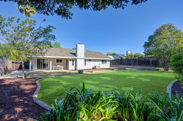 609 Willow Creek Dr, Folsom, CA 95630