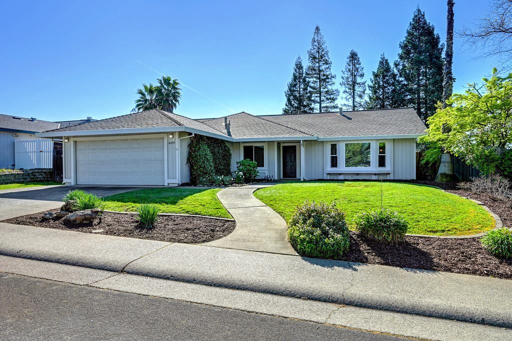 609 Willow Creek Dr, Folsom, CA 95630