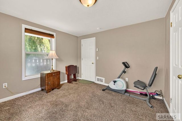 305 S Park Avenue, Shelley, ID 83274