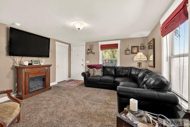 305 S Park Avenue, Shelley, ID 83274