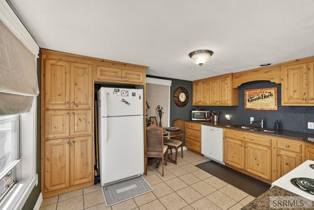 305 S Park Avenue, Shelley, ID 83274