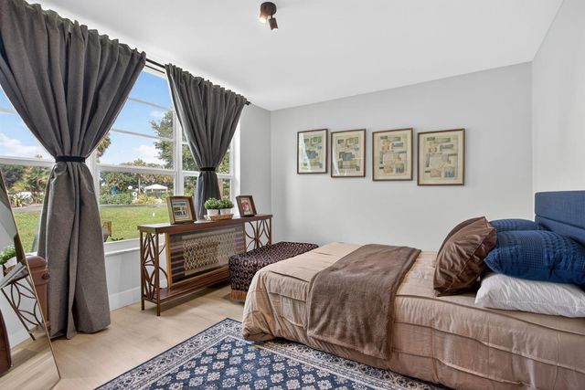 500 Oaks Lane 111, Pompano Beach, FL 33069