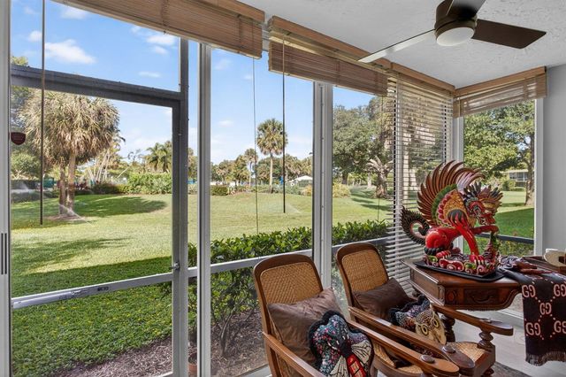 500 Oaks Lane 111, Pompano Beach, FL 33069