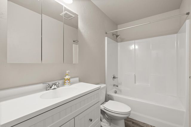 7837 Jacqueline Way, White City, OR 97503