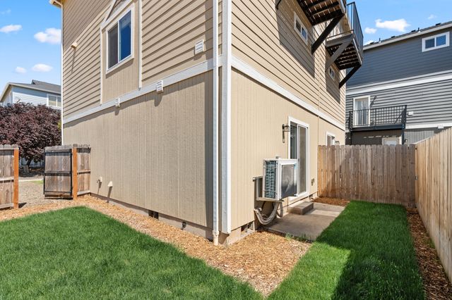 7837 Jacqueline Way, White City, OR 97503