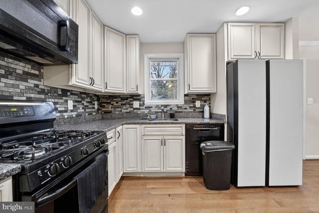 3809 WALNUT LN, Suitland, MD 20746
