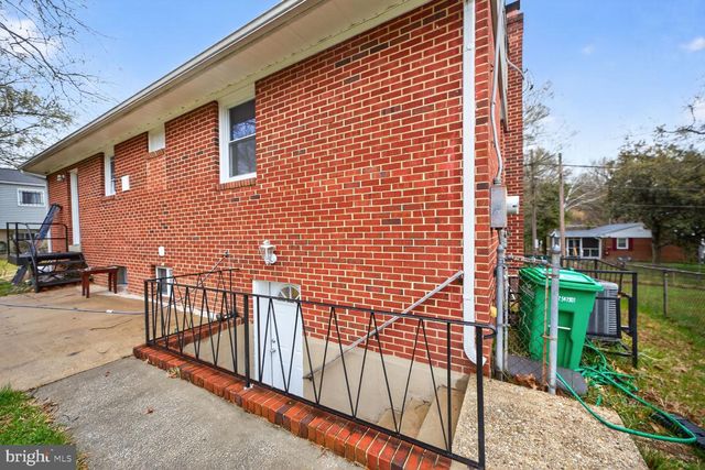 3809 WALNUT LN, Suitland, MD 20746