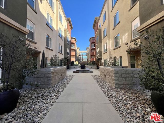 6020 Seabluff Drive 302, Los Angeles, CA 90094