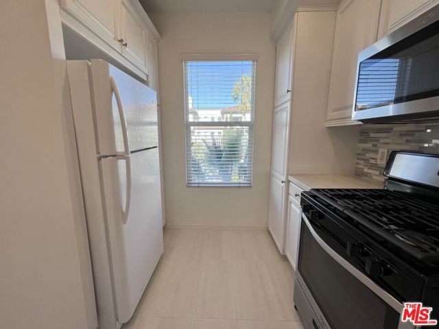 6020 Seabluff Drive 302, Los Angeles, CA 90094