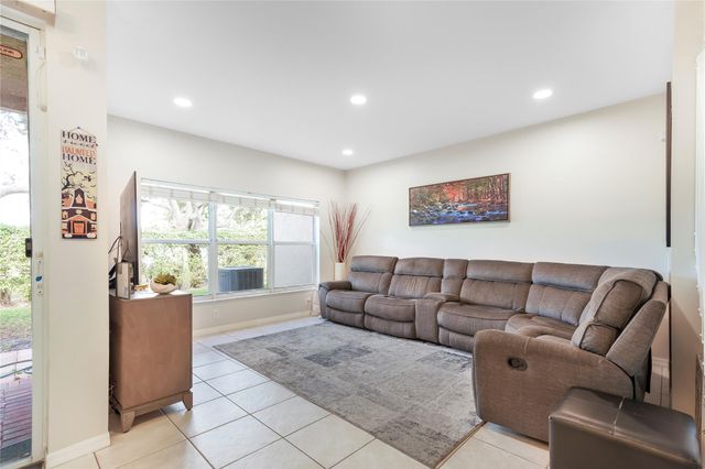 6426 Park Lake Cir 6426, Boynton Beach, FL 33437