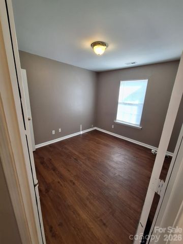 3523 Tracy Glenn Court, Charlotte, NC 28269