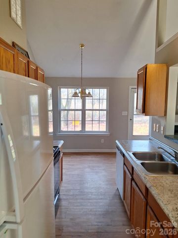 3523 Tracy Glenn Court, Charlotte, NC 28269